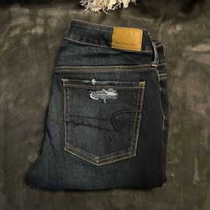 American eagle distressed high rise jeans size 4 long